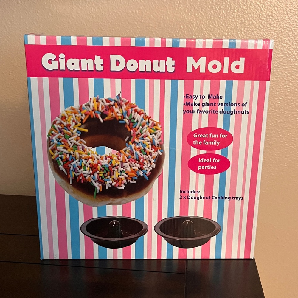 NWT - Giant Cake Donut Mold - Gift Ready